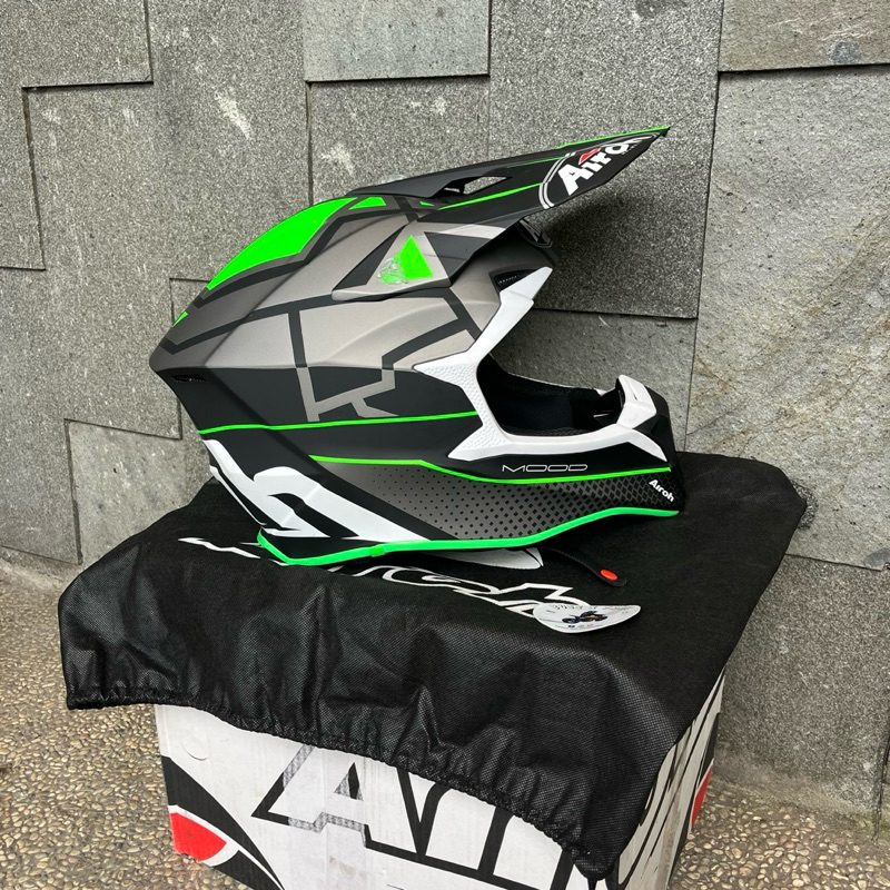 Airoh Wraap limited green Mood Size XL/XXL