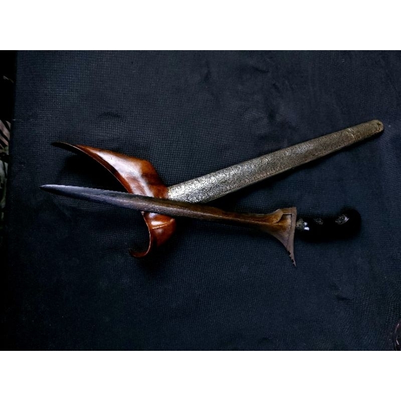 Pusaka keris Mageti, original karya empu Mageti 3, berdapur jalak ngore, pamor wahyu tumurun