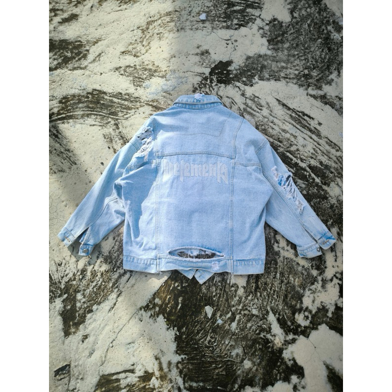 Vetements distressed denim