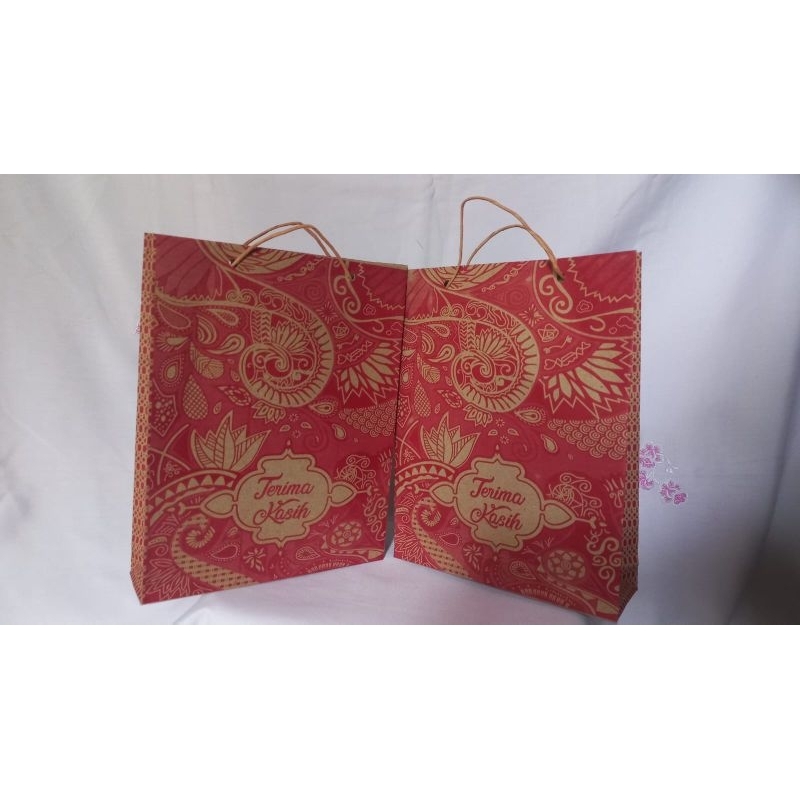 

PAPER BAG/TAS KERTAS/TAS SOVENIR UKURAN TANGGUNG