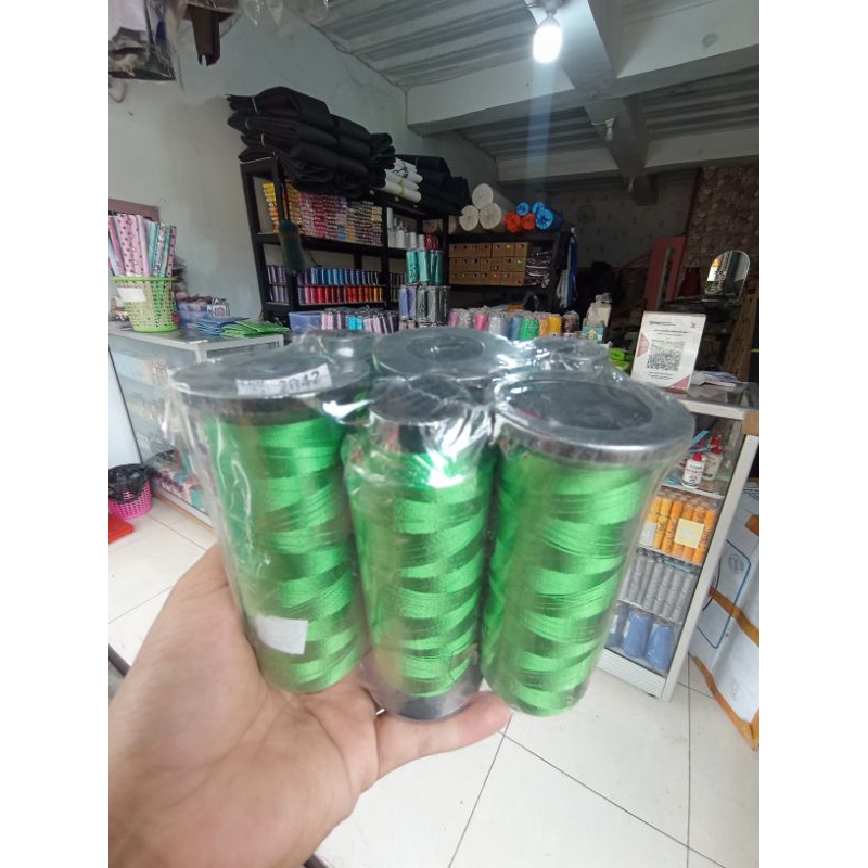 hijau 2042 benang bordir rayon doble pinguin