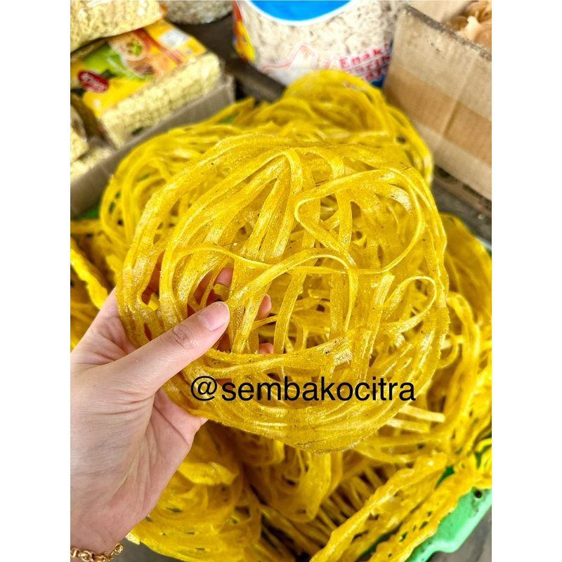 

Kerupuk Mie Mentah 1 KG / Kerupuk Mie 1 KG