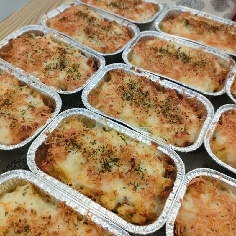 

Hampers Natal/Imlek/lebaran macaroni schotel premium halal