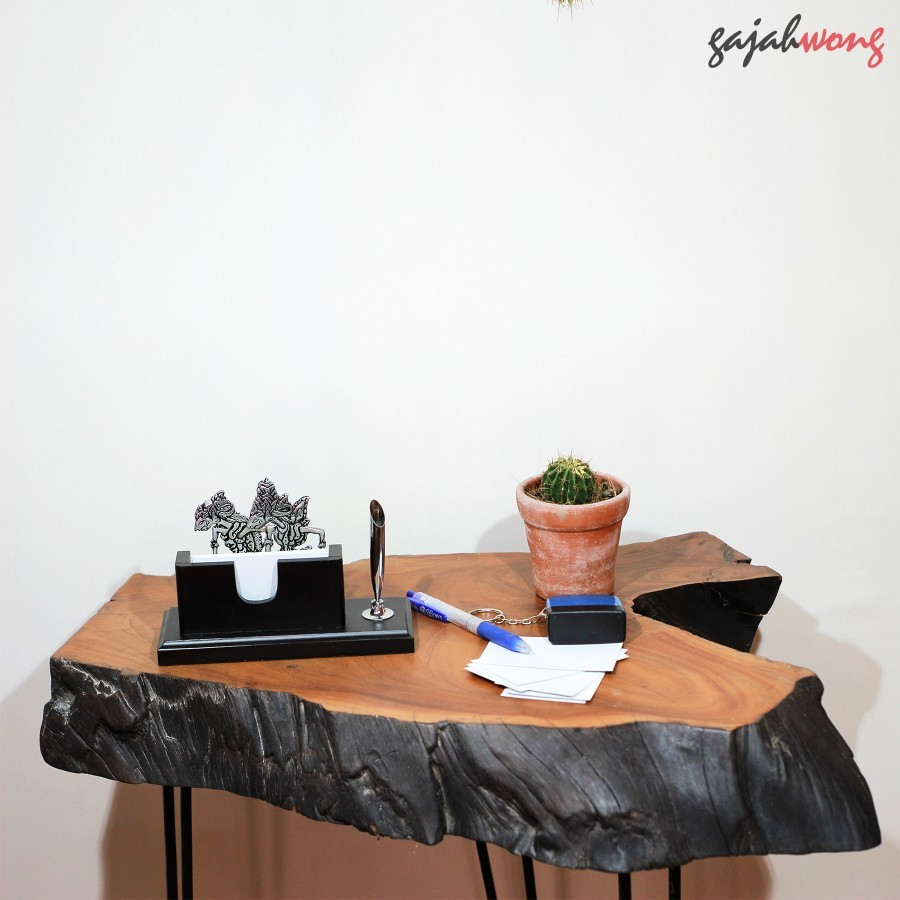 

KERAJINAN TEMPAT KARTU NAMA AESTETIK