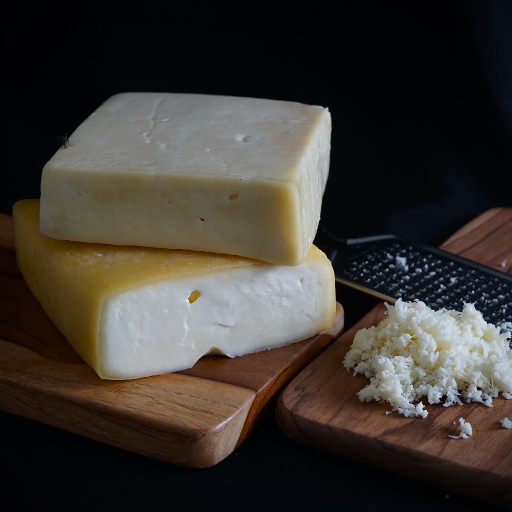 

Camilla La Mozzarella Mozzarella Block Cheese