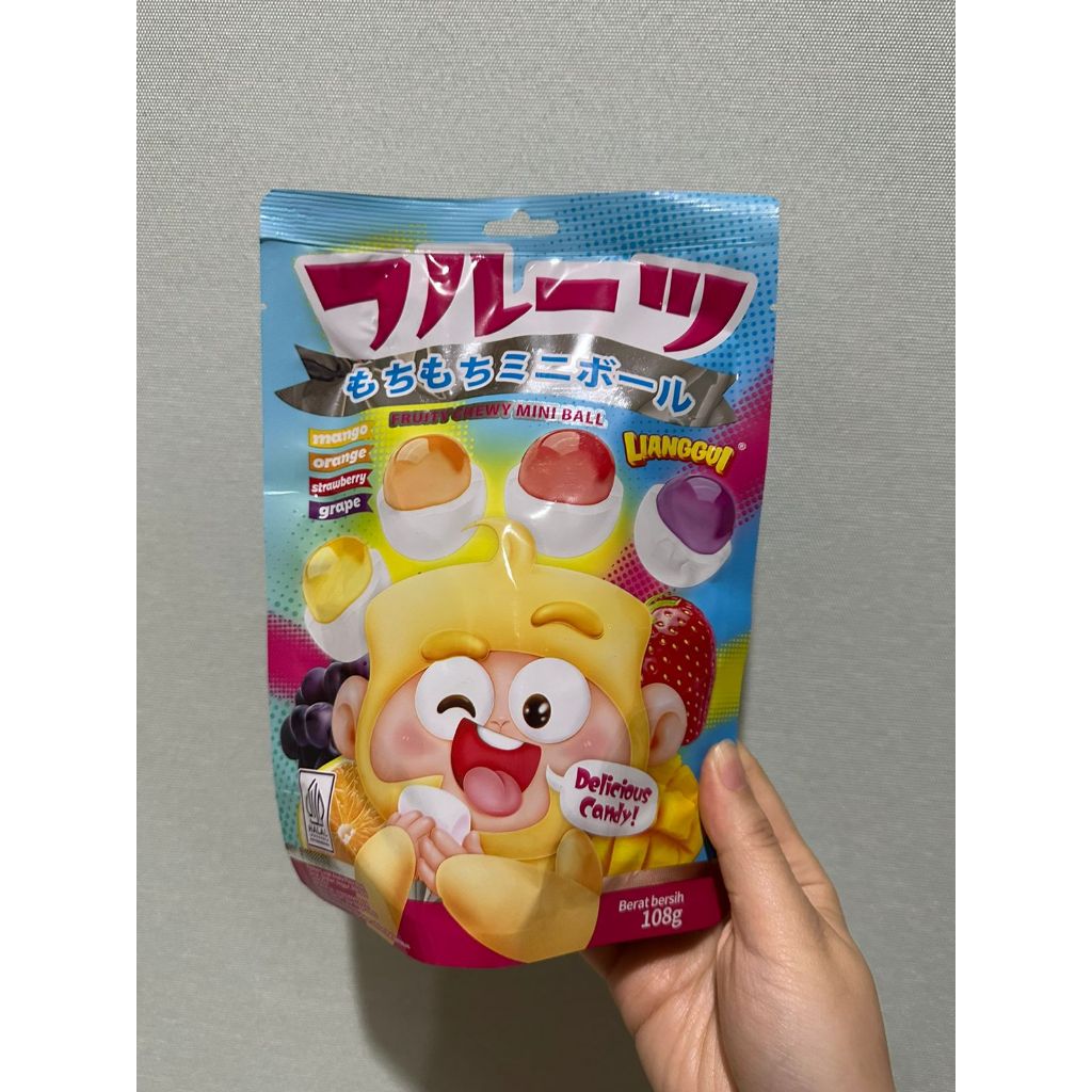 

LIANGGUI FRUIT CHEWY MINI BALL