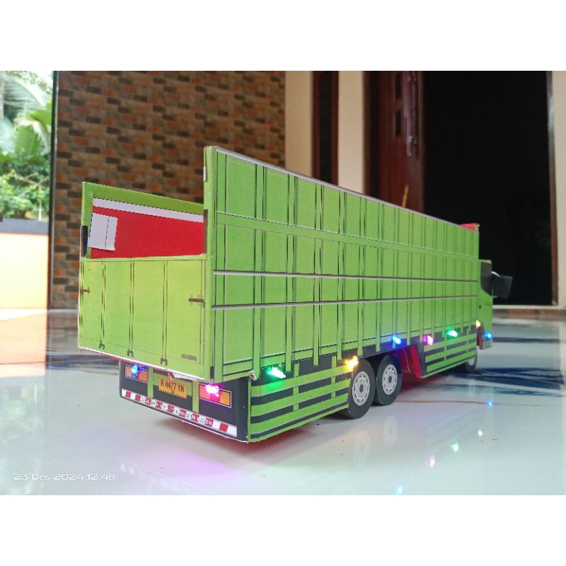 miniatur truk tronton hino 500 full lampu
