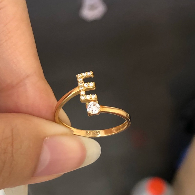 ME2- CINCIN HURUF E 0.98GR KADAR 300 UKURAN 13
