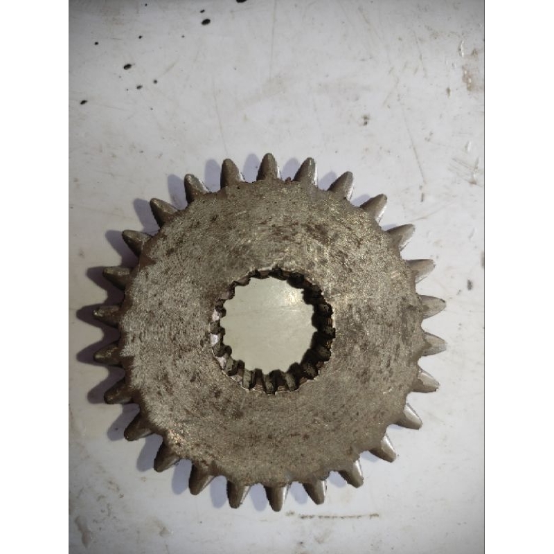 Gigi low Dump truk/gigi bawah PTO Dyna/Dutro 130 Elf NKR71