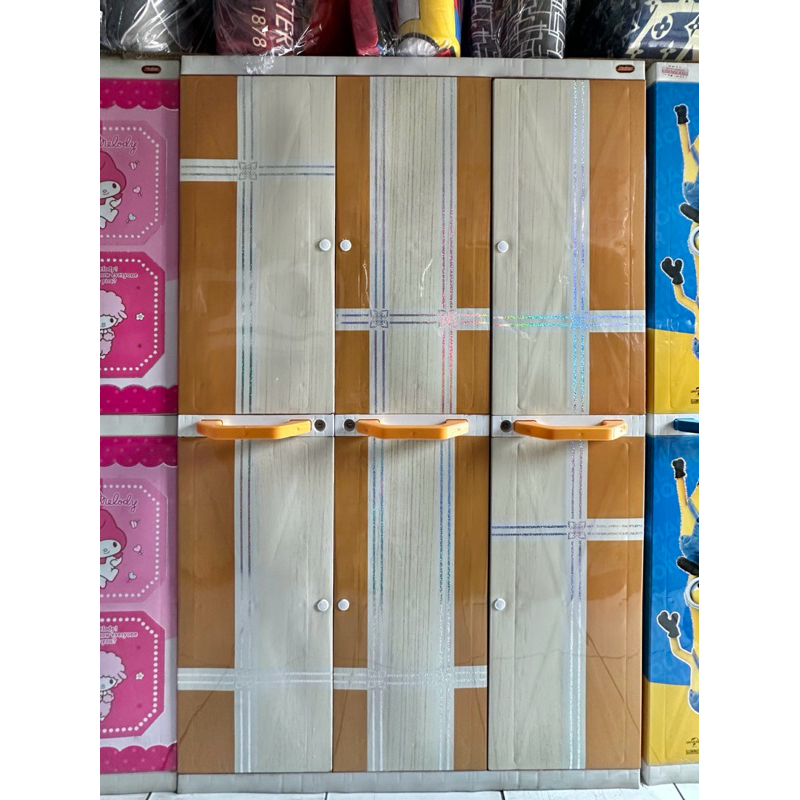 Lemari Pelastik 3 Pintu Naiba - Hanger / Gantungan