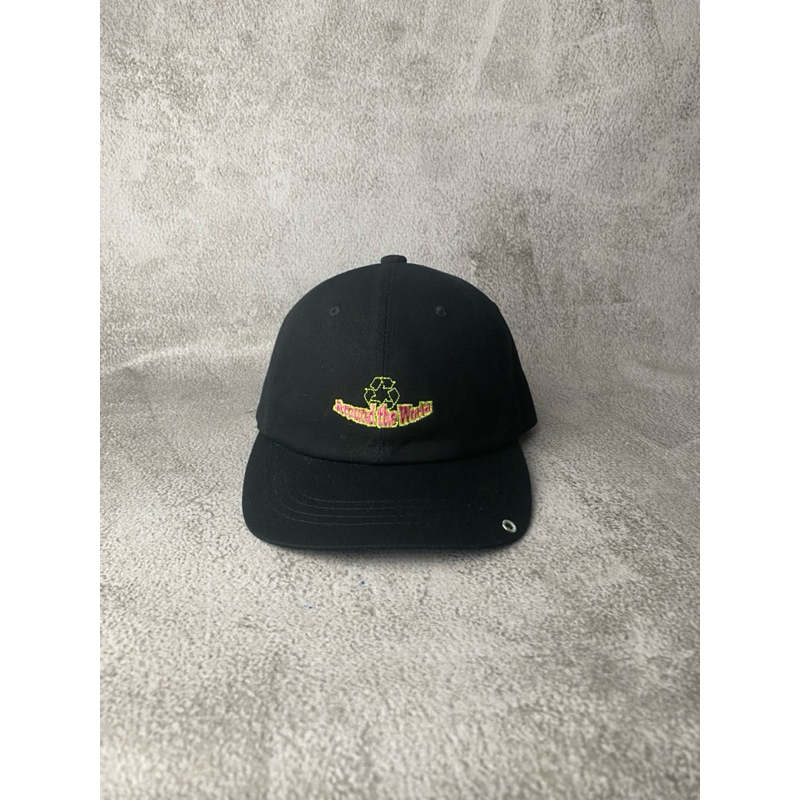 Topi Around The World by Militage Black