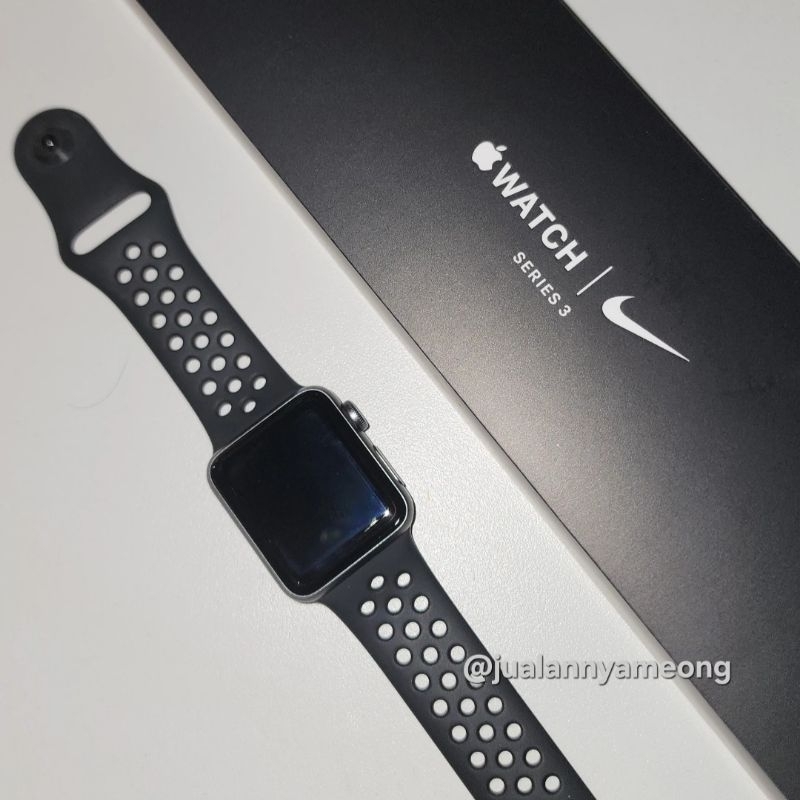 APPLE WATCH 38 MM NIKE SERIES 3 (SECOND)