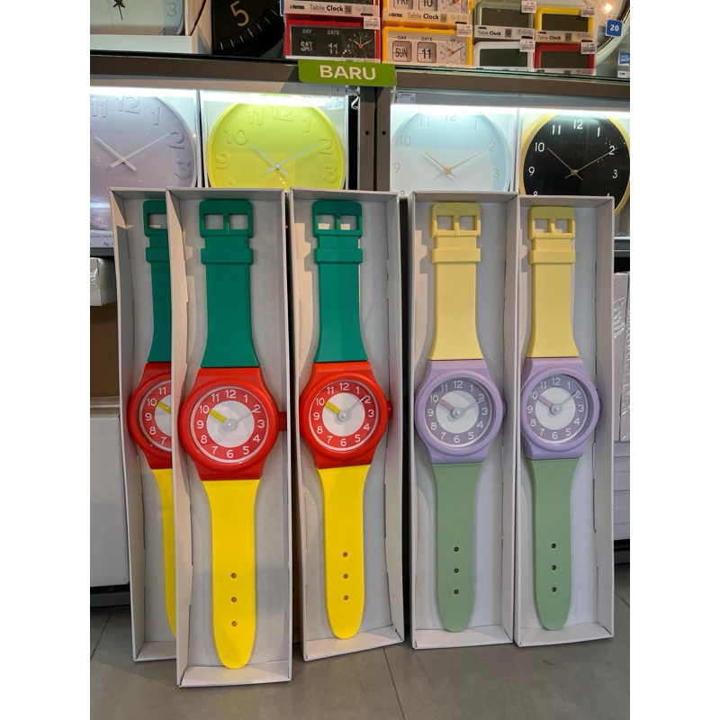 Jam tangan dinding informa khusus nota