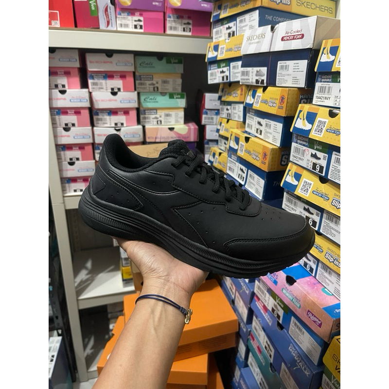 SEPATU DIADORA MAN DIADORA UNISEX ORIGINAL STORE SEPATU DIADORA COWOK PASTI ORI