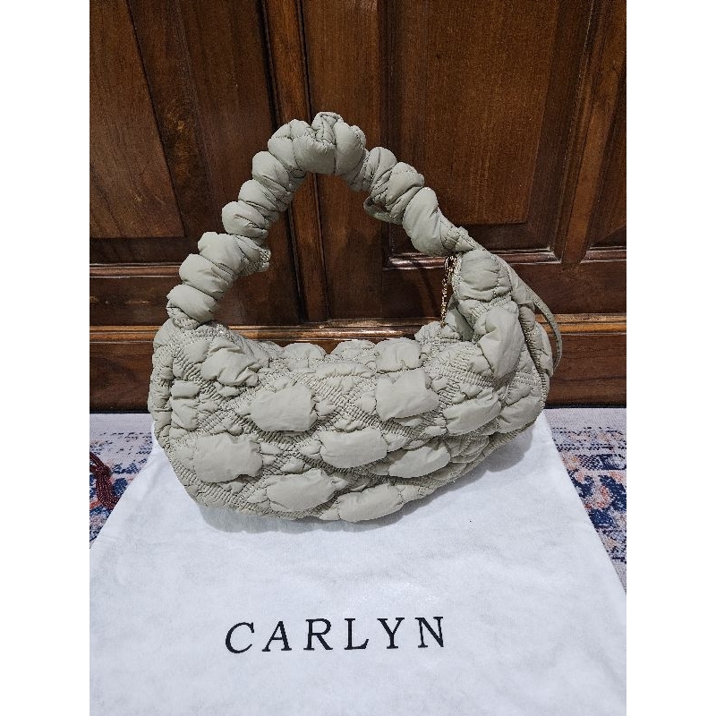 carlyn preloved SOLD