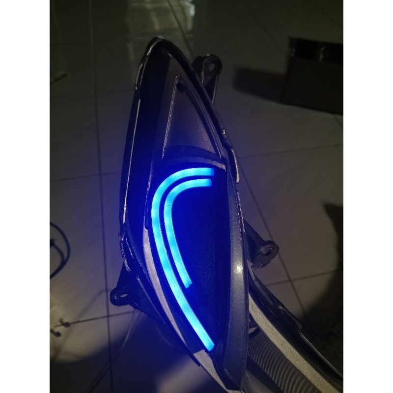 Variasi lampu sein depan mio smile warna biru