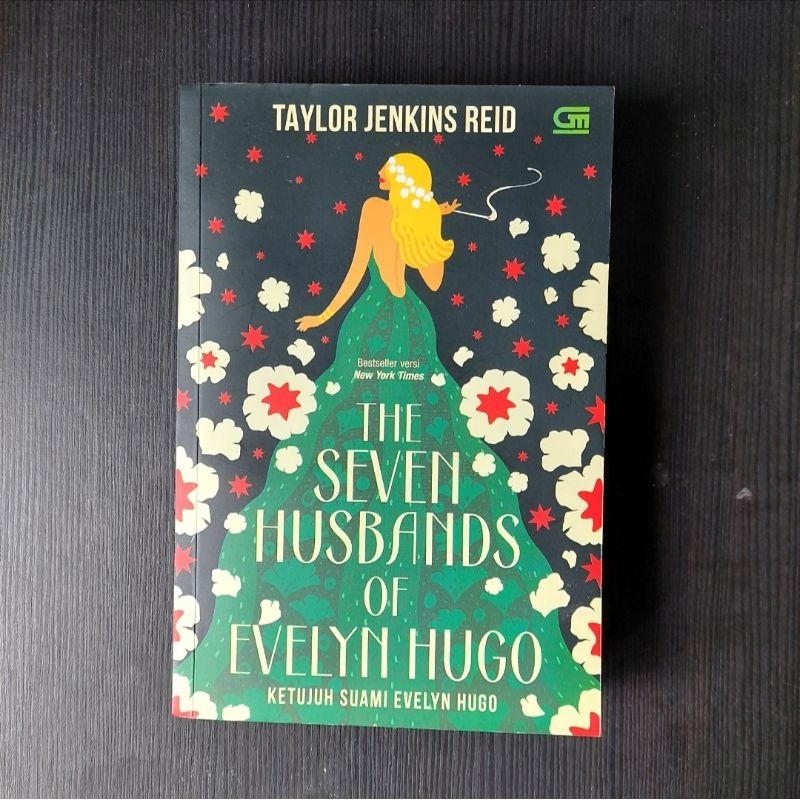 Novel The Seven Husbands of Evelyn Hugo by Taylor Jenkins Reid (Preloved)