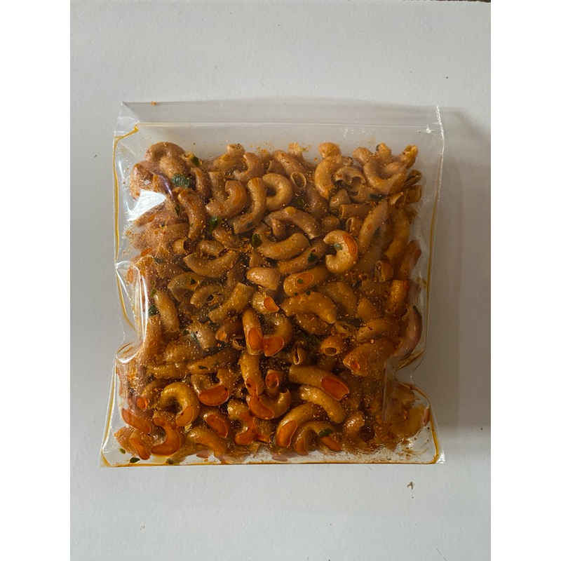 

Makaroni pedas gurih daun jeruk
