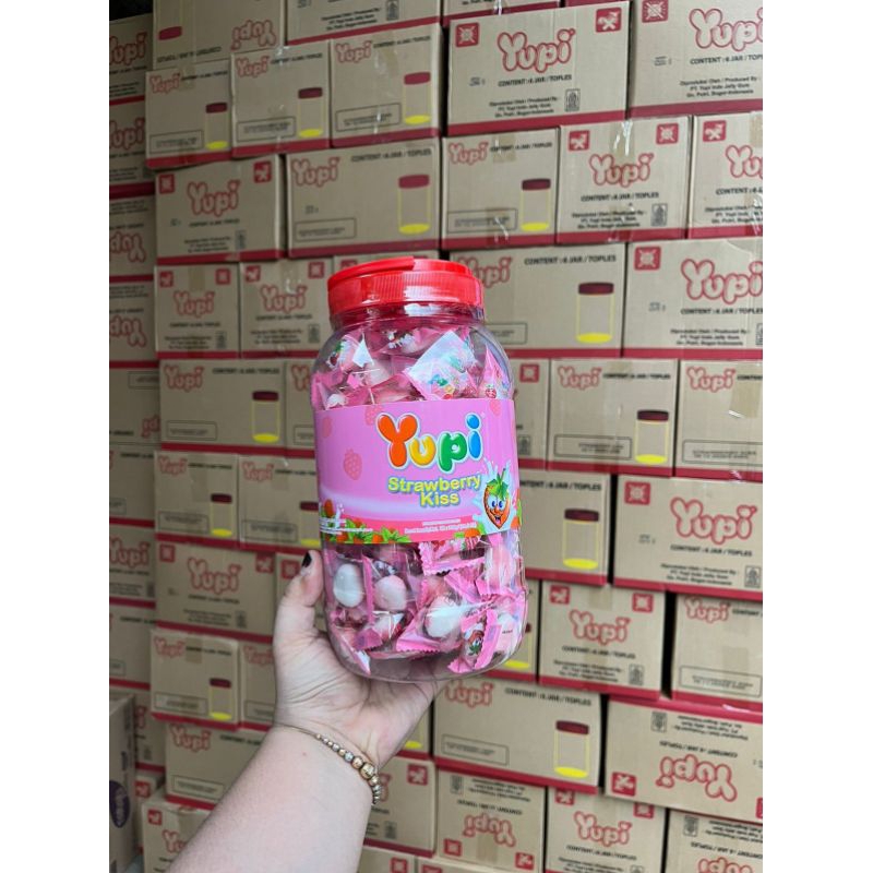 

PERMEN YUPI STRAWBERRY KISS TOPLES 300gr
