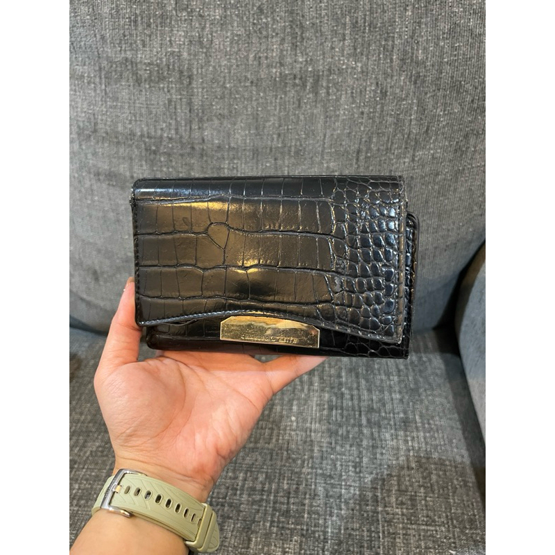Preloved dompet charles keith croco