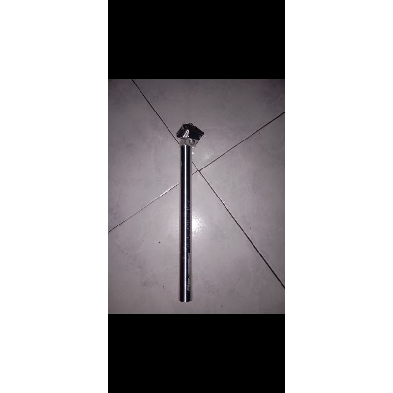 Seat Post Sepeda