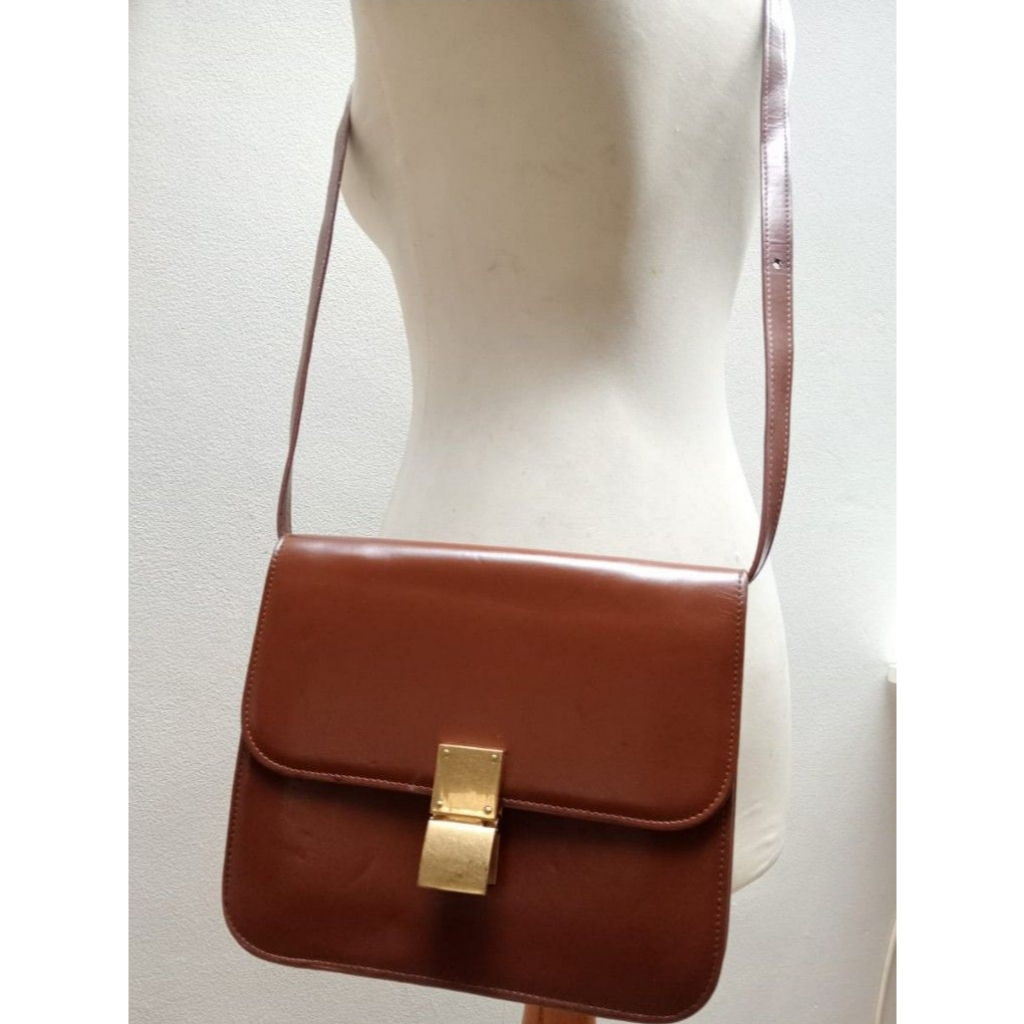 Tas Selempang Kulit Coklat Merk Celine