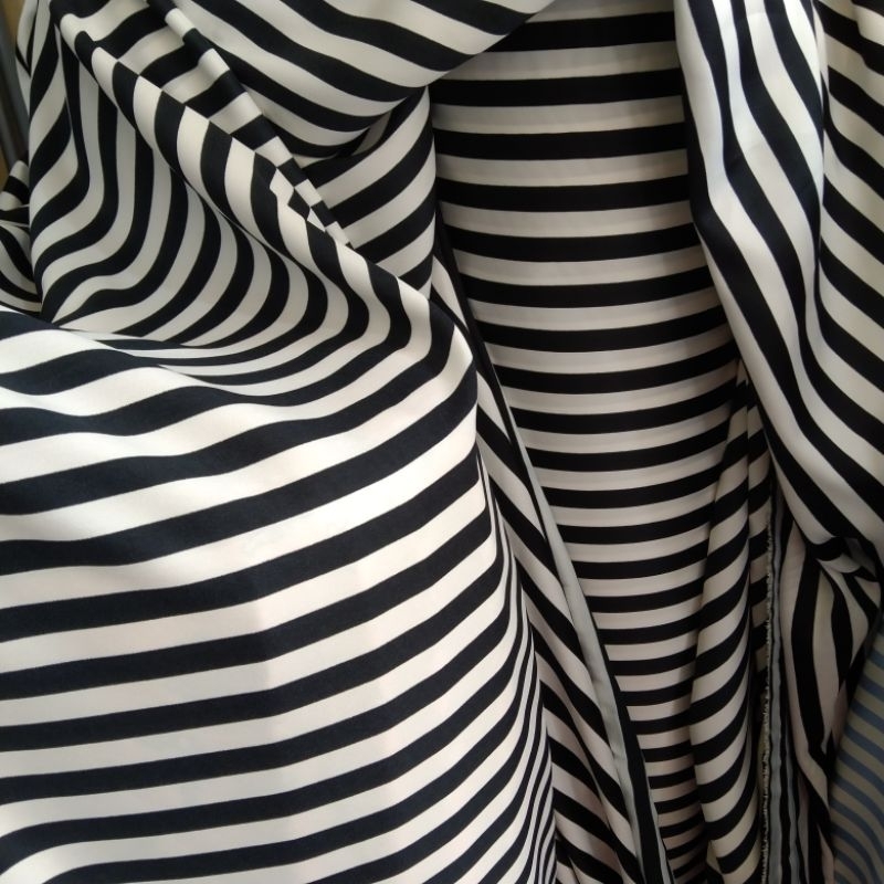 Kain armani silk | Harga/0,5m | bahan armani silk motif  | bahan armani silk  | kain armani silk....