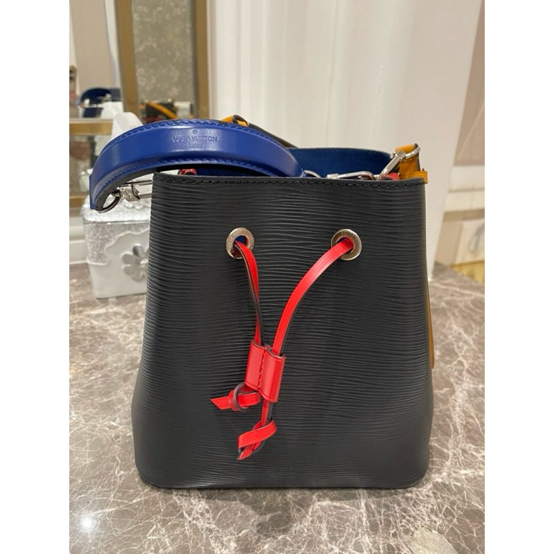 (Preloved) Louis Vuitton Neonoe BB Black Epi Leather 2019 SHW Shoulder Bag