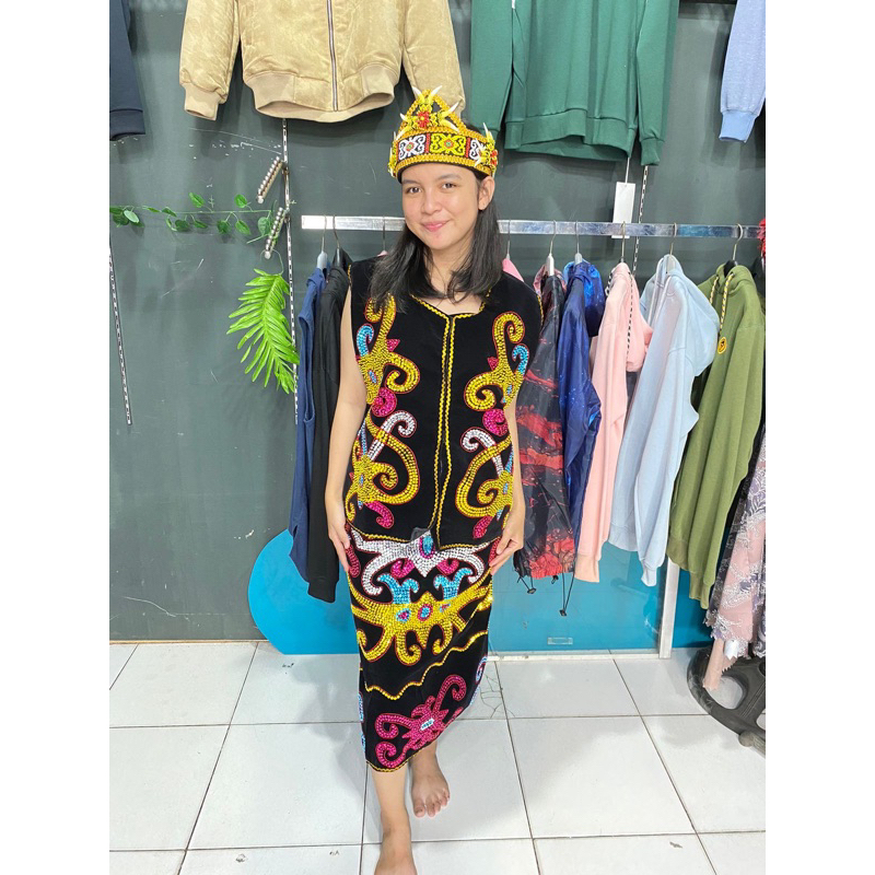 PAKAIAN ADAT DAYAK SATU SET LEBIH MURAH - PAKAIAN ADAT DAYAK WANITA