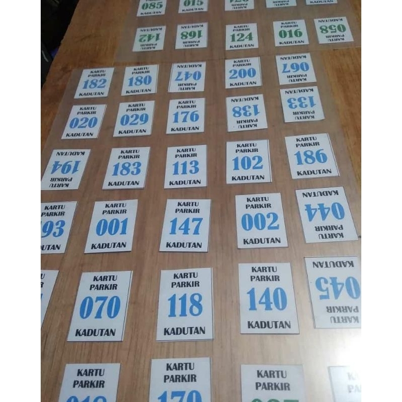 

kartu parkir hvs plus laminating anti air custom 1 sampai 50