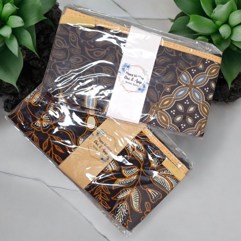 

Tempat Pensil Batik Khas Jogja | Oleh-oleh Unik dan Fungsional