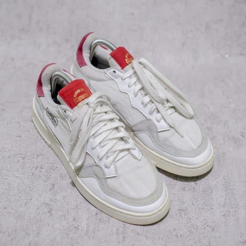 Sepatu Sneakers Putih Adidas ASLI