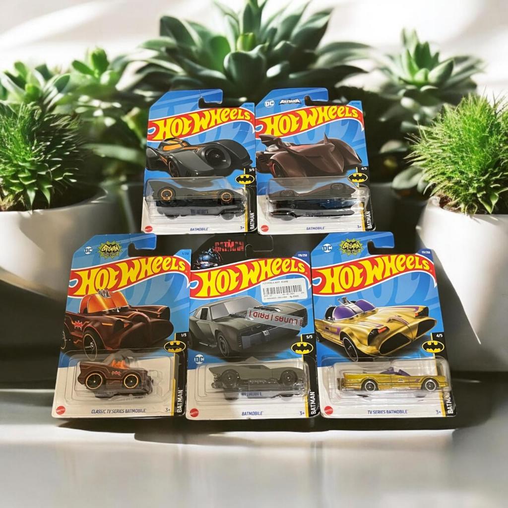 Hot Wheels - Batman Edisi Khusus Mainan Mobil - Toy