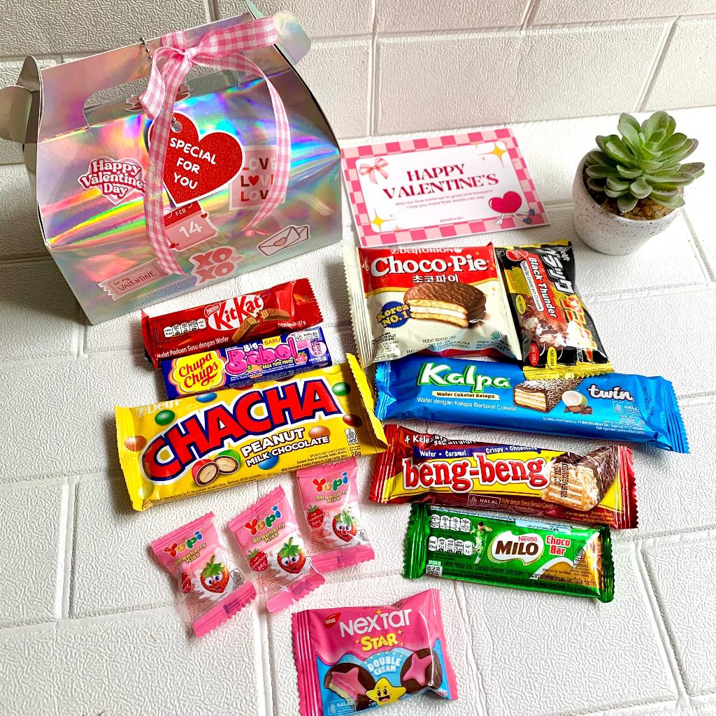 

Hampers Cokelat Valentine Kado Ulang Tahun Hadiah Snack Cowok Cewek Gift Pacar Wisuda Sempro