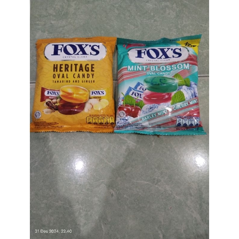 

Fox's Heritage Oval Candy Tamarind and Ginger 125g atau Foxs Fruits/Berries/Mint blossom oval candy 125g