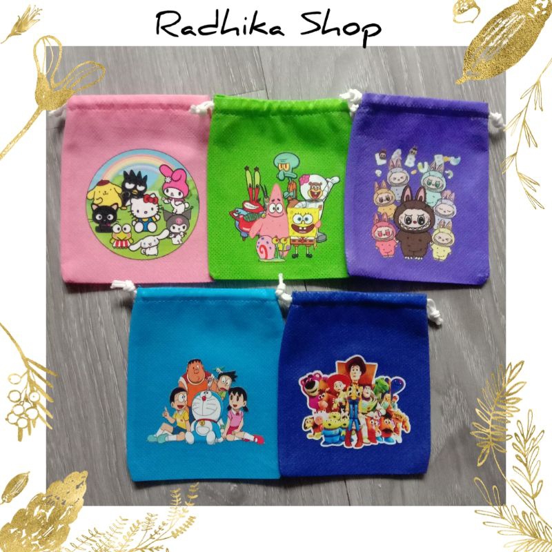 

Amplop Lebaran Serut Sablon Dtf seri Kartun (perbiji)