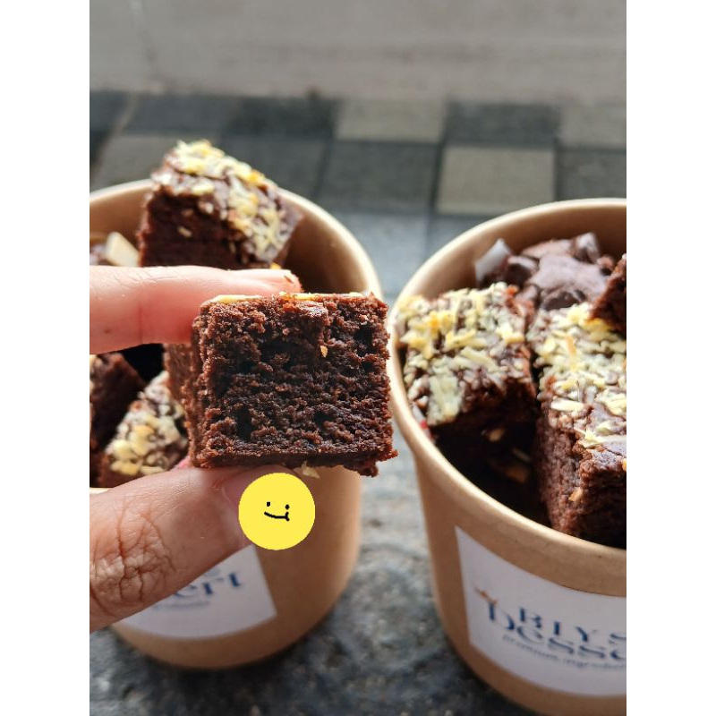 

Brownies Bites by Biys.dessert (12oz)
