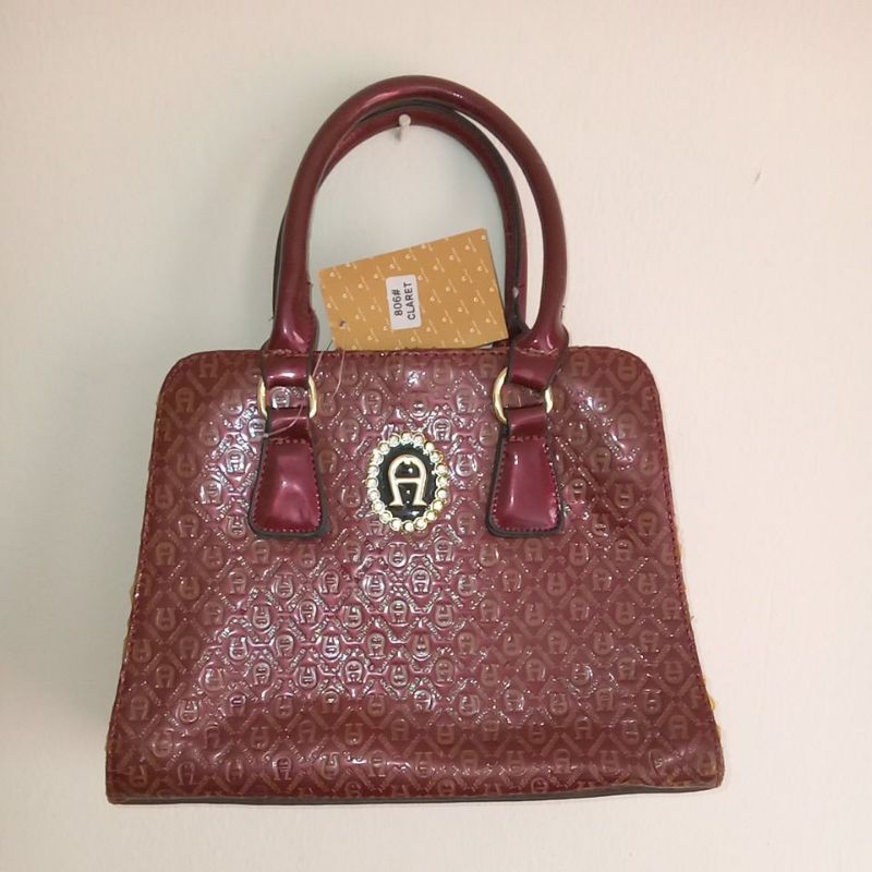 MM TAS WANITA THONA AYAMOR MOTIF AIGNER CLARET MAROON