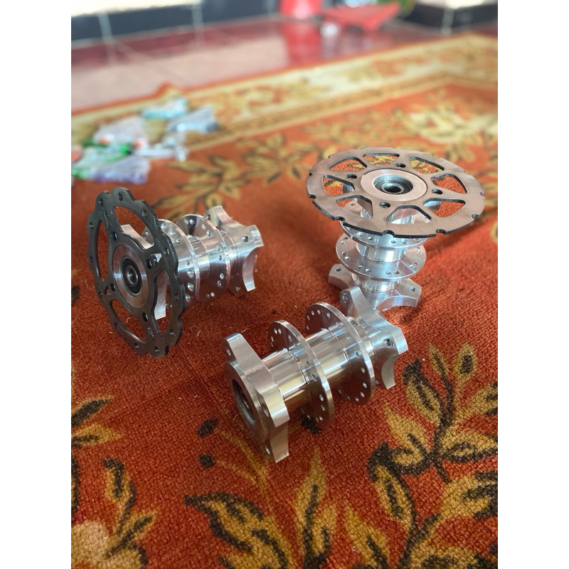 TROMOL BELAKANG DRAG BECAK CUSTOM DISC YAMAHA BAUT 4 MX KING,NINJA,HEREX,VIXION,FU,JUPITER,VEGA