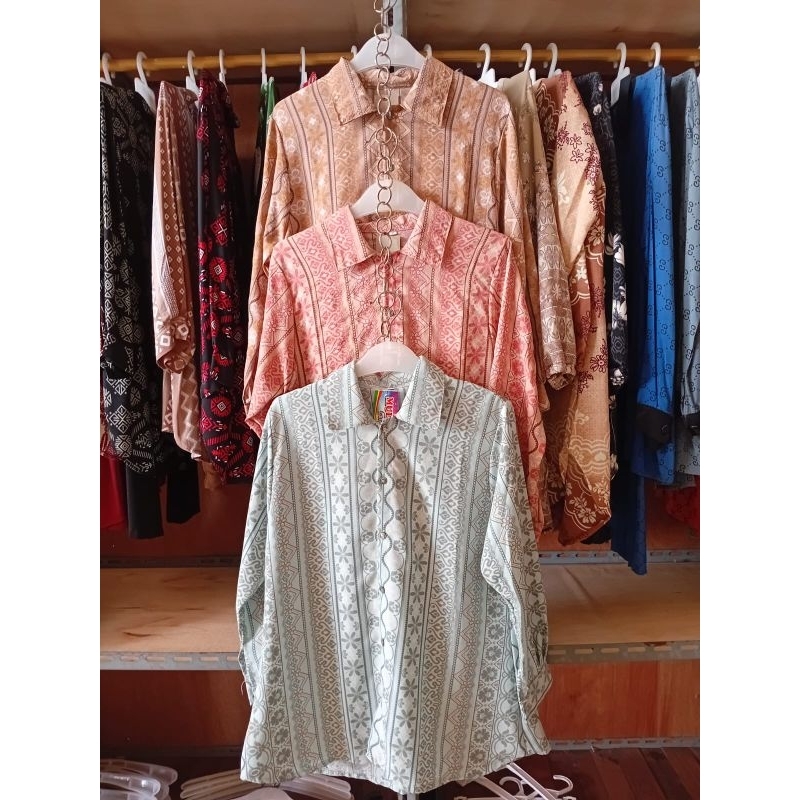 Kemeja Batik Wanita Lengan Panjang
