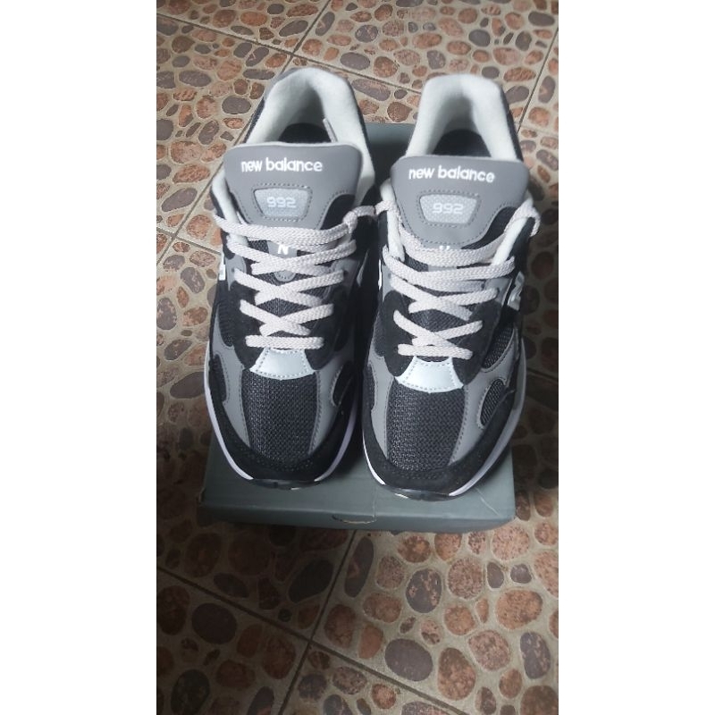 sepatu New Balance 992