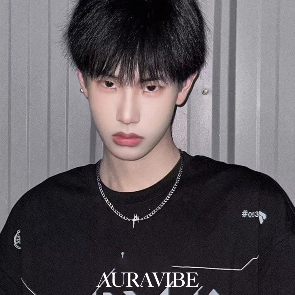 AURAVIBE Laki-laki Gaya baru kalung bintang baja titanium kepribadian Keren dan tampan kalung