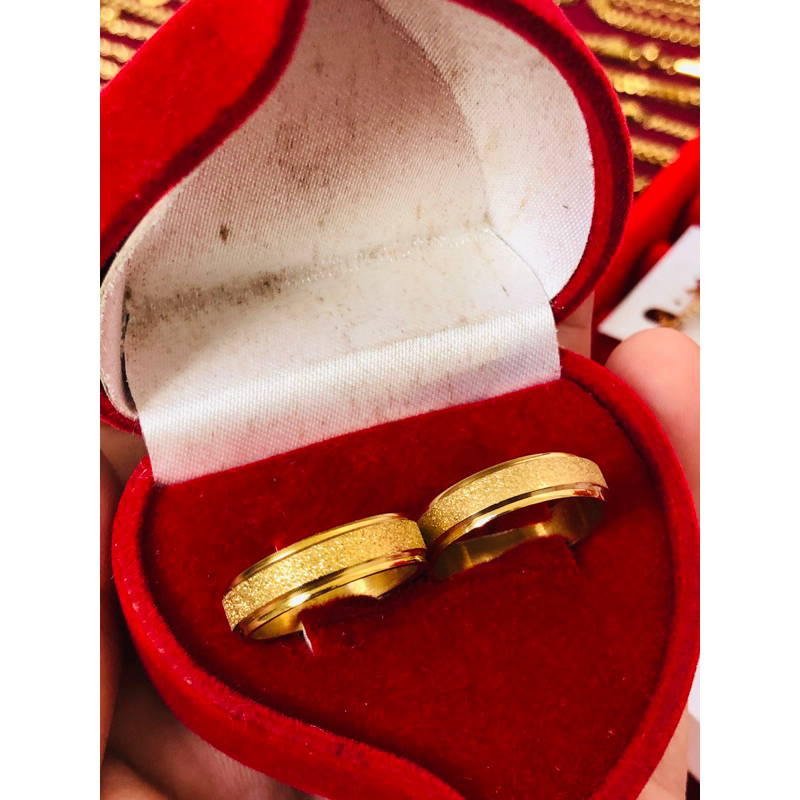 cincin sepasang titanium motip emas 99