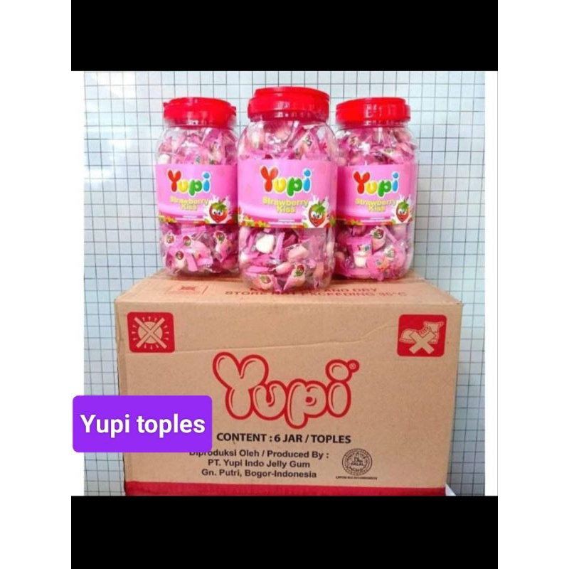 

yupi love kemasan toples / jar candy strawberry kiss permen gula lunak 300gram