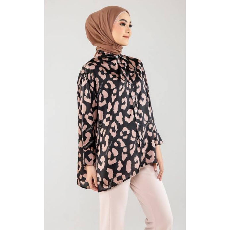 PL Benang Jarum Leon Shirt