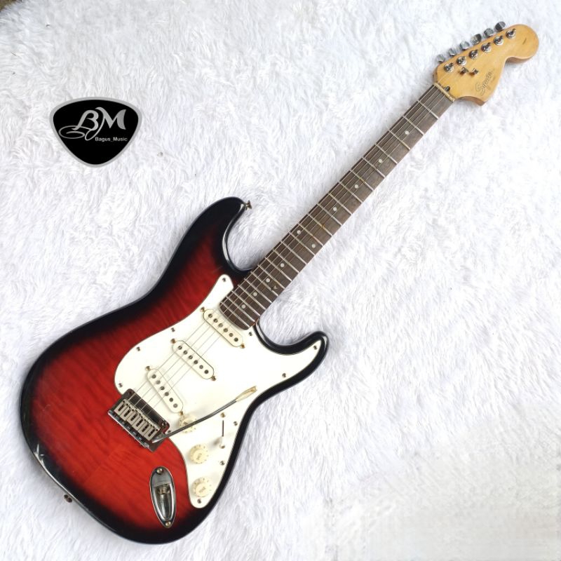 Gitar Squier Stratocaster Standard Flame maple top