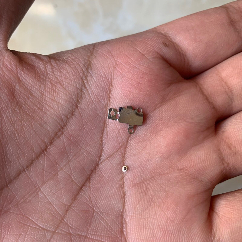 plat seng penutup flash kamera iphone 6 ori copotan