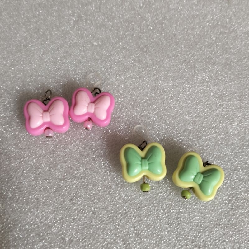 Anting kait plastik pita Minnie Mos