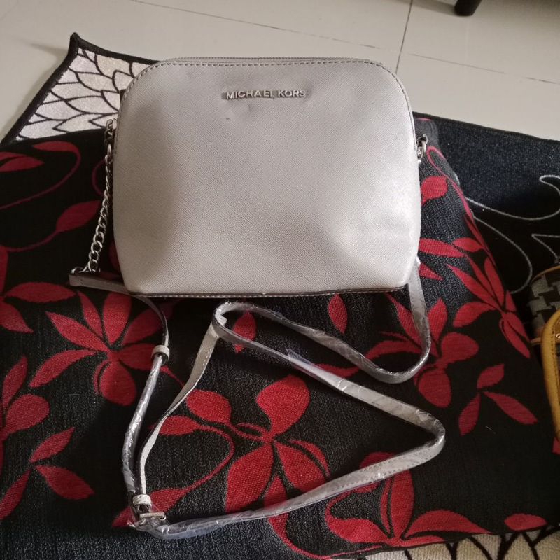 michael*** kors*** sling bag