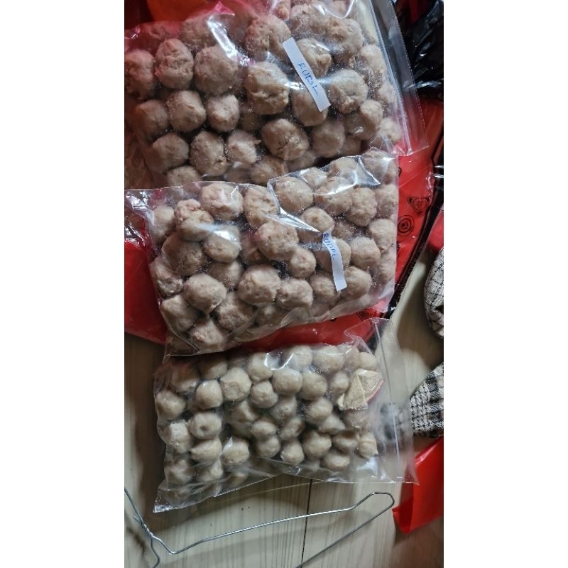 

Bakso Kecil Rudal/kasar/full urat/daging/ isi 70 butir Gratis Bumbu Kuah